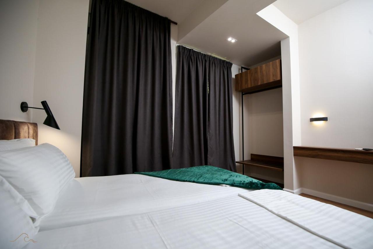 Hotel Libertas Vlorë Esterno foto