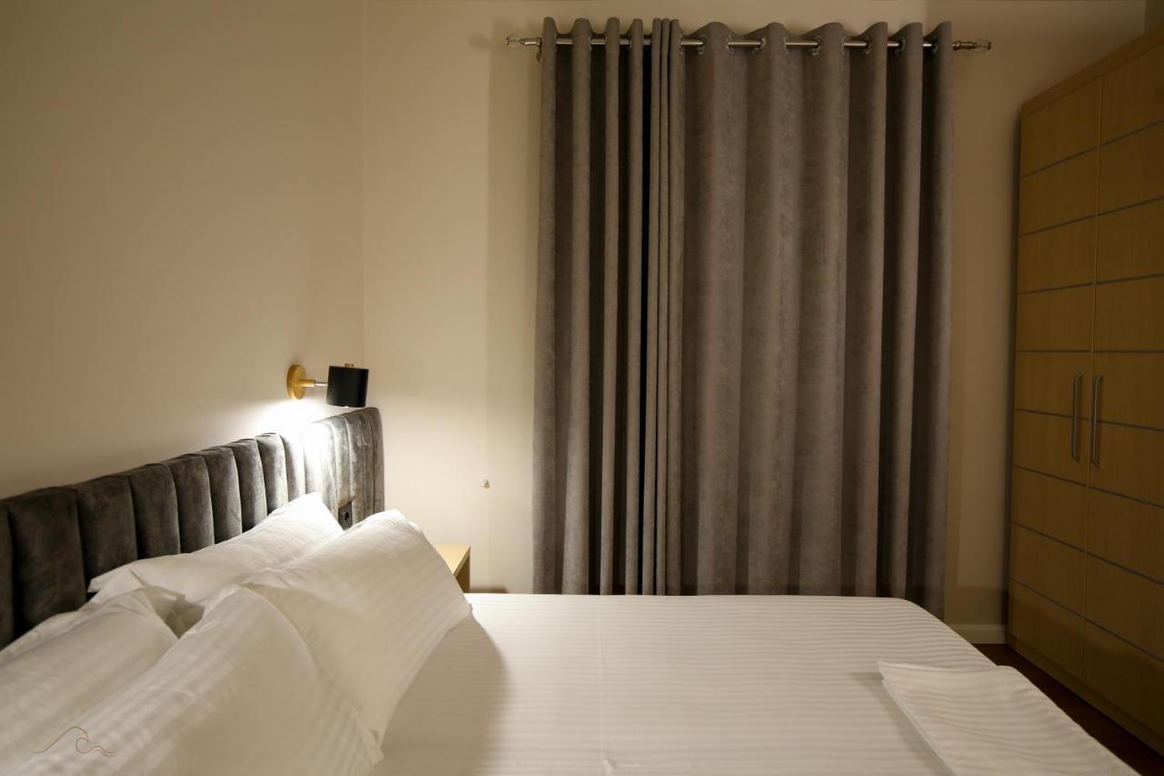 Hotel Libertas Vlorë Esterno foto