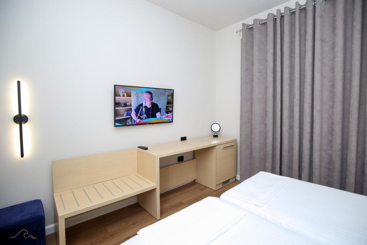 Hotel Libertas Vlorë Esterno foto