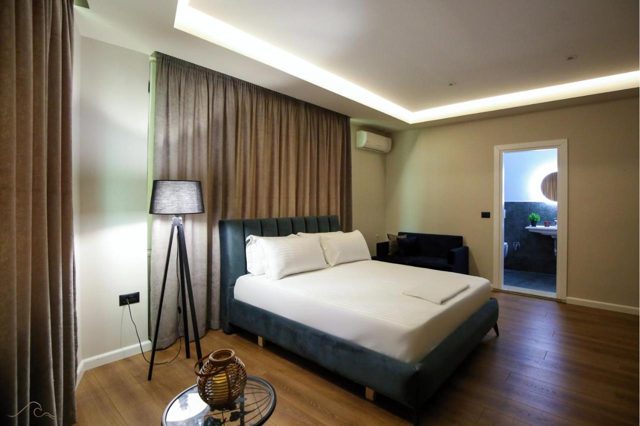 Hotel Libertas Vlorë Esterno foto